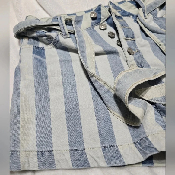 Rewash Super High Rise Vintage Reunion Striped Denim Shorts, Size 11/30, EUC! - Picture 4 of 10